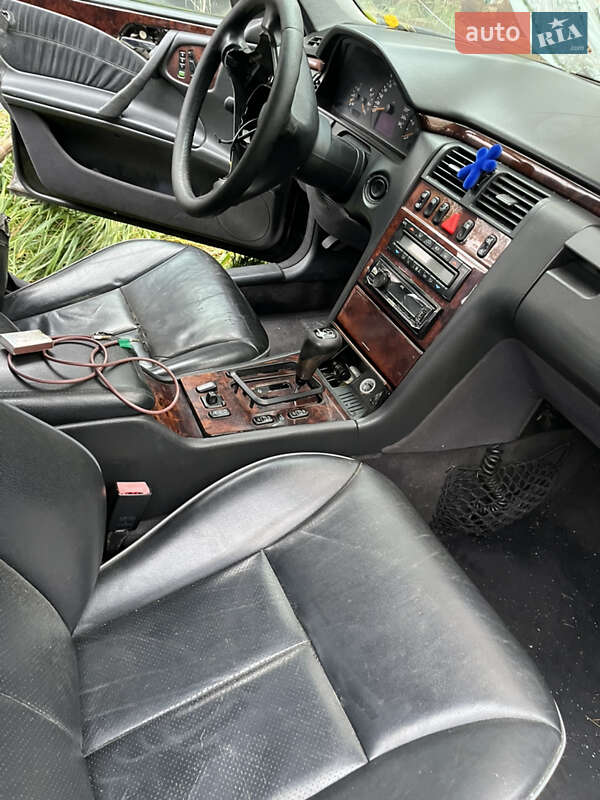 Седан Mercedes-Benz E-Class 2000 в Хмельницькому фото 8 Седан Mercedes-Benz E-Class 2000 в Хмельницькому