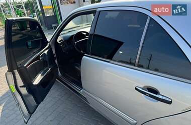 Седан Mercedes-Benz E-Class 1995 в Білгороді-Дністровському
