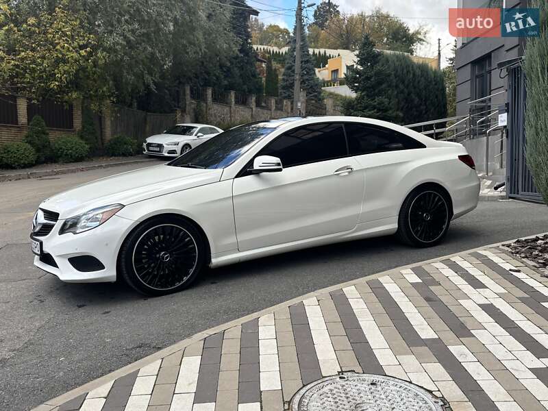 Купе Mercedes-Benz E-Class 2016 в Киеве фото 3 Купе Mercedes-Benz E-Class 2016 в Киеве