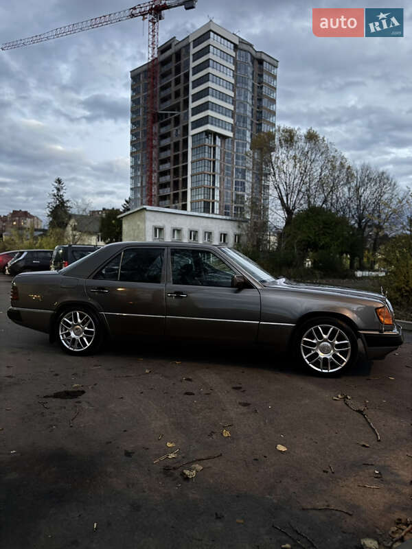 Седан Mercedes-Benz E-Class 1991 в Тернополе фото 3 Седан Mercedes-Benz E-Class 1991 в Тернополе
