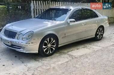 Седан Mercedes-Benz E-Class 2003 в Чопі
