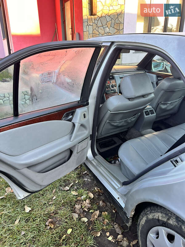 Седан Mercedes-Benz E-Class 1997 в Липниках