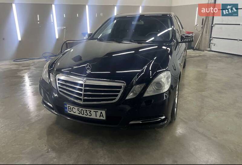 Седан Mercedes-Benz E-Class 2010 в Одессе