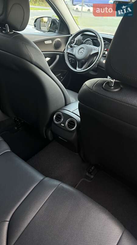 Седан Mercedes-Benz E-Class 2016 в Луцке фото 6 Седан Mercedes-Benz E-Class 2016 в Луцке