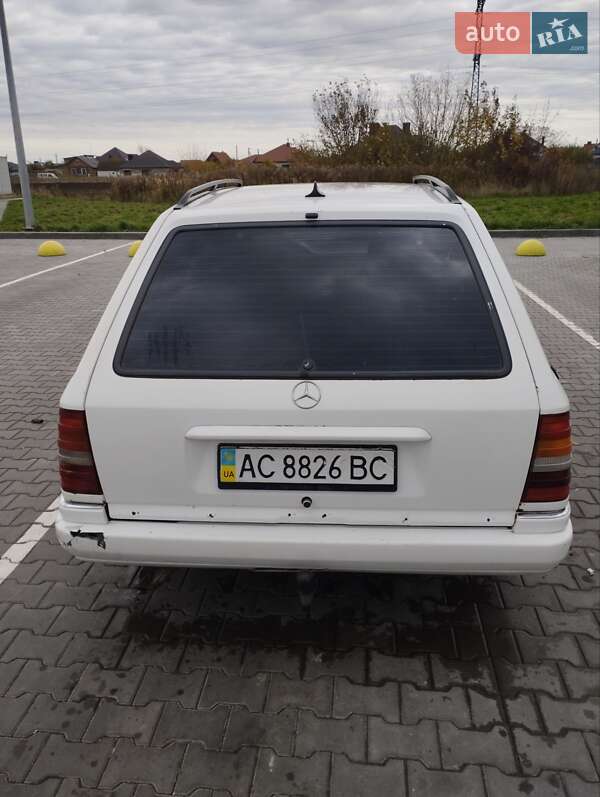 Универсал Mercedes-Benz E-Class 1995 в Луцке фото 5 Универсал Mercedes-Benz E-Class 1995 в Луцке