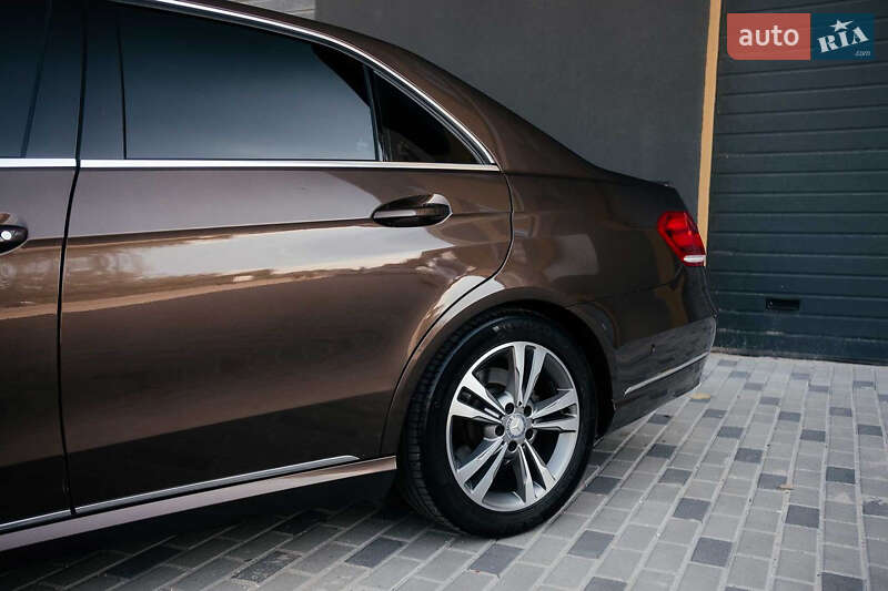 Седан Mercedes-Benz E-Class 2013 в Тернополі