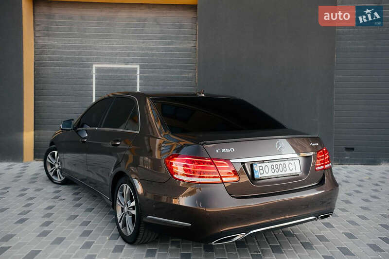 Седан Mercedes-Benz E-Class 2013 в Тернополі