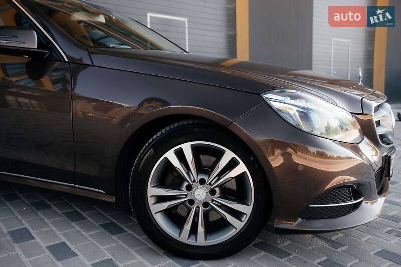 Седан Mercedes-Benz E-Class 2013 в Тернополі