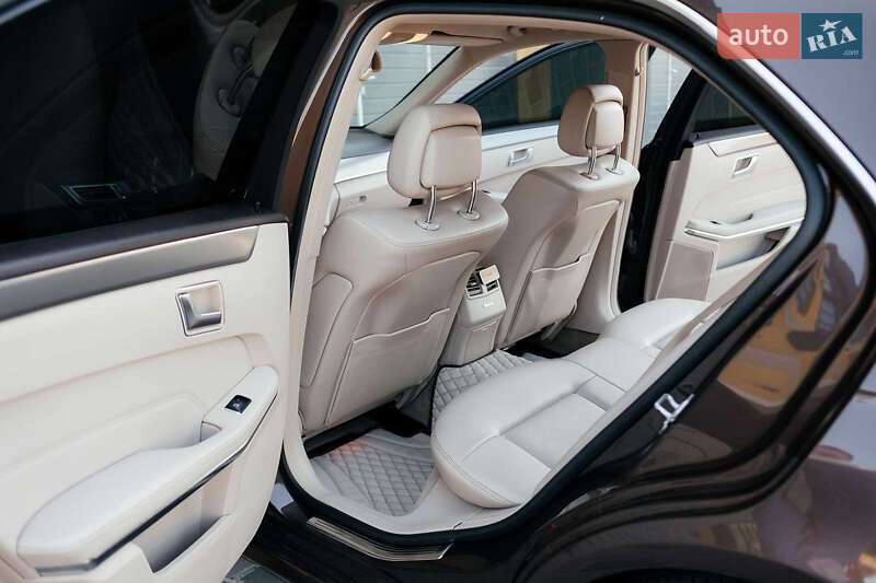 Седан Mercedes-Benz E-Class 2013 в Тернополі