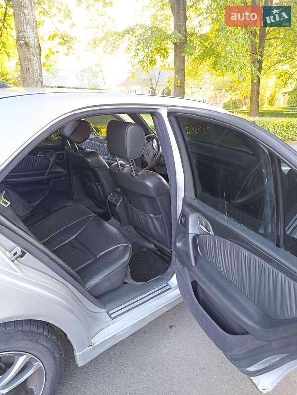 Седан Mercedes-Benz E-Class 1997 в Стоянці фото 4 Седан Mercedes-Benz E-Class 1997 в Стоянці