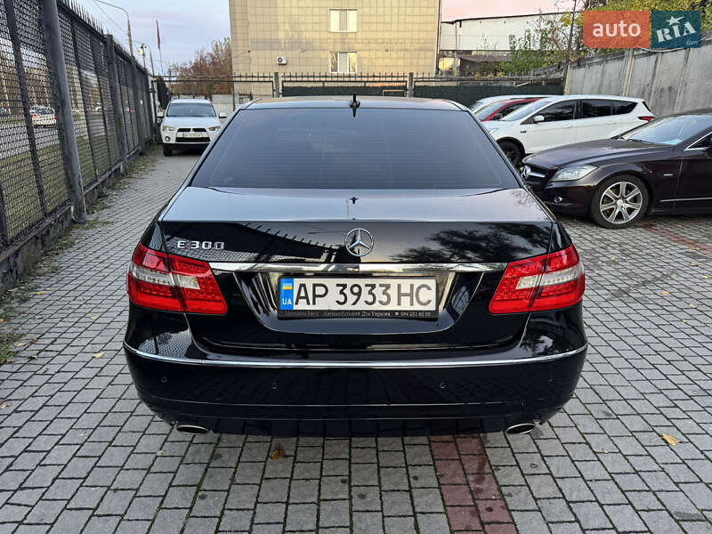 Седан Mercedes-Benz E-Class 2009 в Запоріжжі