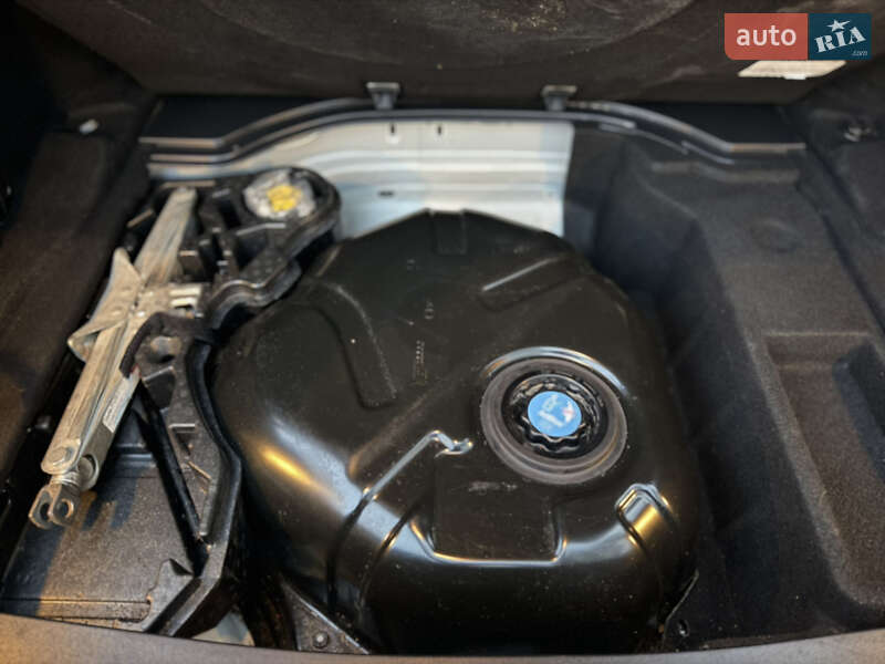 Седан Mercedes-Benz E-Class 2015 в Києві