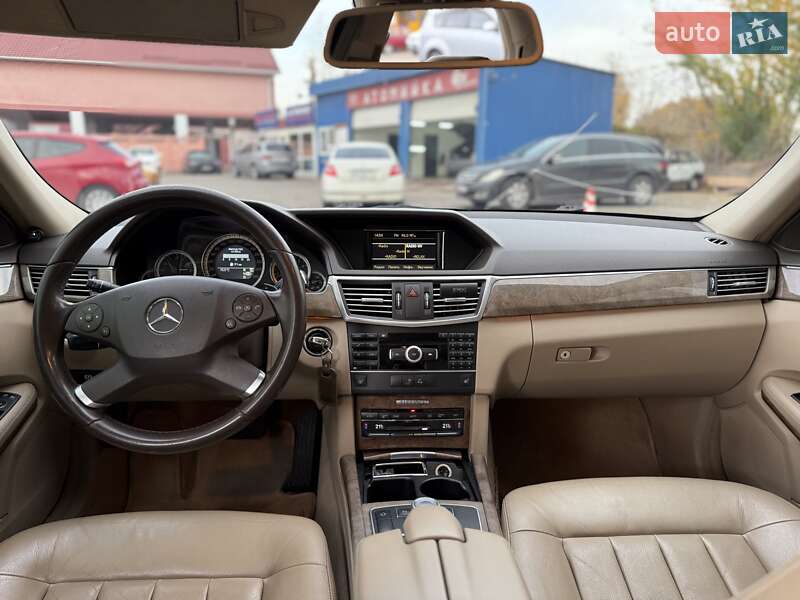 Седан Mercedes-Benz E-Class 2011 в Киеве фото 21 Седан Mercedes-Benz E-Class 2011 в Киеве