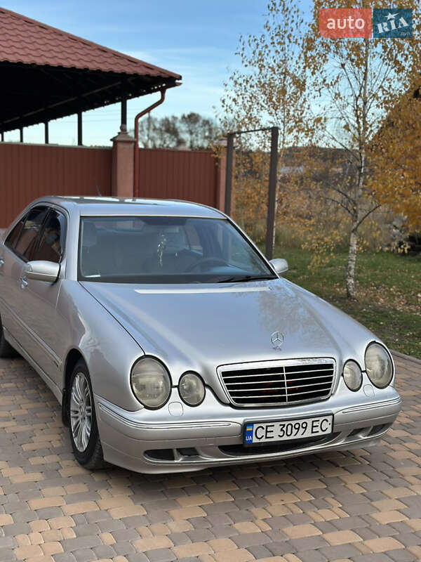 Седан Mercedes-Benz E-Class 2000 в Сторожинце