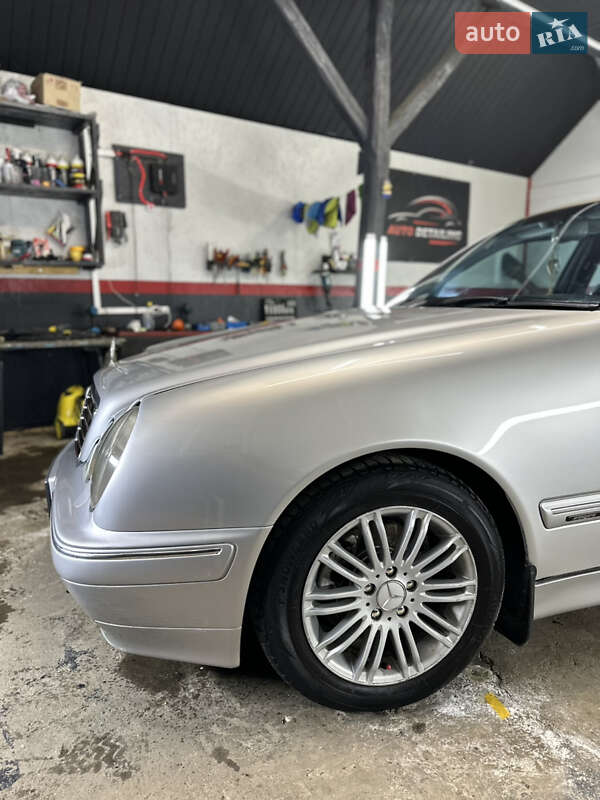 Седан Mercedes-Benz E-Class 2000 в Сторожинце