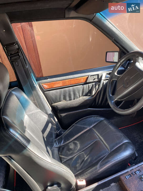 Седан Mercedes-Benz E-Class 1993 в Ровно фото 6 Седан Mercedes-Benz E-Class 1993 в Ровно