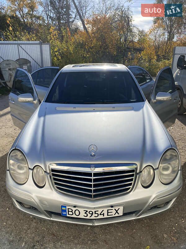 Седан Mercedes-Benz E-Class 2002 в Тернополе