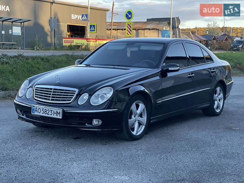 Седан Mercedes-Benz E-Class 2004 в Виннице