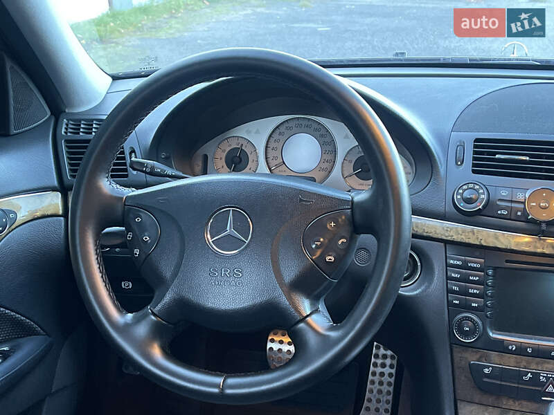 Седан Mercedes-Benz E-Class 2004 в Виннице