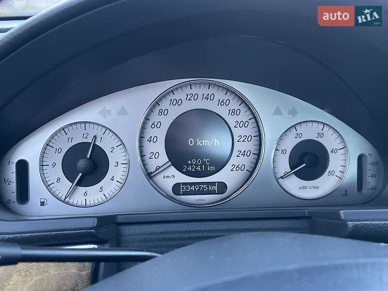 Седан Mercedes-Benz E-Class 2004 в Виннице