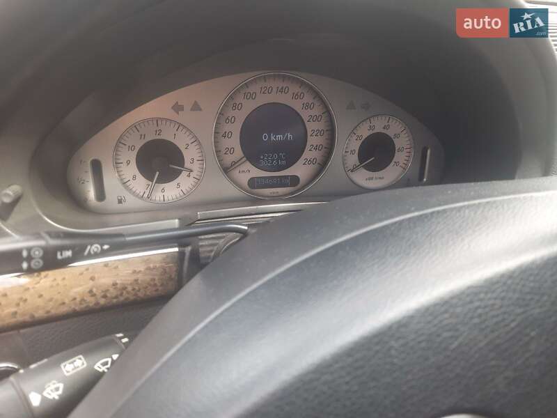 Седан Mercedes-Benz E-Class 2003 в Ізмаїлі