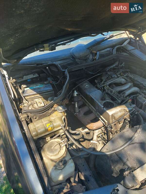 Седан Mercedes-Benz E-Class 1985 в Виннице