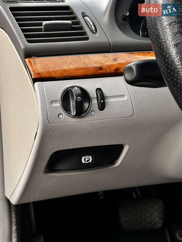 Седан Mercedes-Benz E-Class 2002 в Луцке