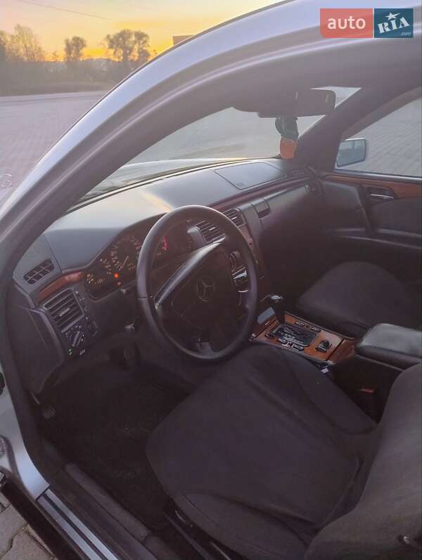 Седан Mercedes-Benz E-Class 1997 в Чернівцях фото 19 Седан Mercedes-Benz E-Class 1997 в Чернівцях