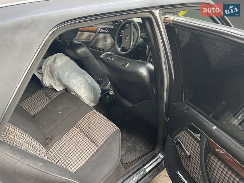 Седан Mercedes-Benz E-Class 1992 в Первомайске фото 8 Седан Mercedes-Benz E-Class 1992 в Первомайске