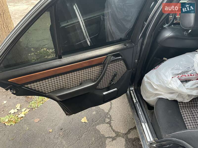 Седан Mercedes-Benz E-Class 1992 в Первомайске фото 11 Седан Mercedes-Benz E-Class 1992 в Первомайске