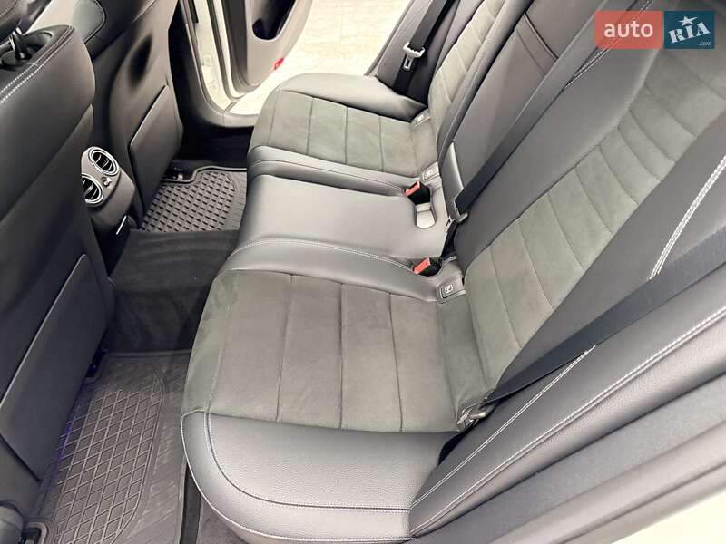 Седан Mercedes-Benz E-Class 2022 в Киеве