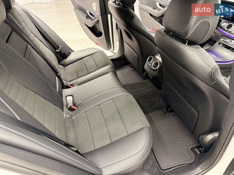 Седан Mercedes-Benz E-Class 2022 в Киеве