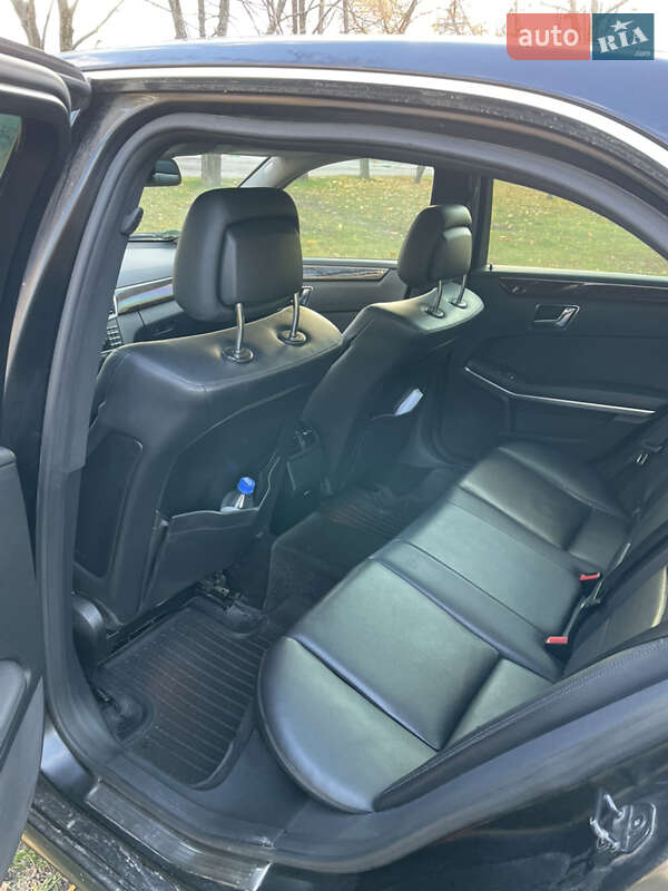 Седан Mercedes-Benz E-Class 2010 в Чугуеве фото 8 Седан Mercedes-Benz E-Class 2010 в Чугуеве