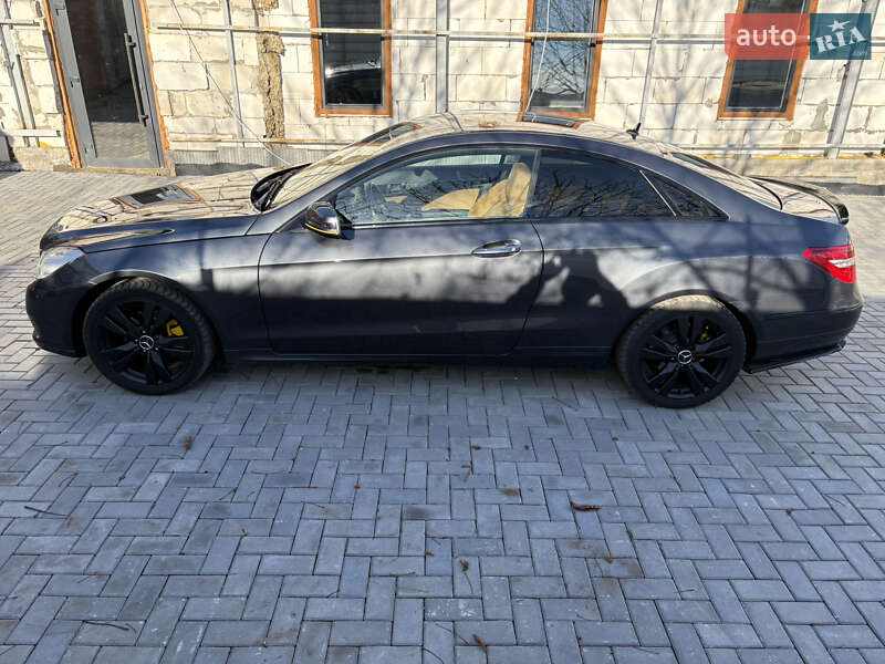 Купе Mercedes-Benz E-Class 2011 в Виннице