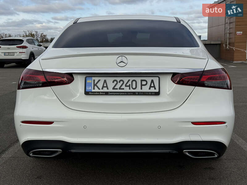 Седан Mercedes-Benz E-Class 2021 в Києві