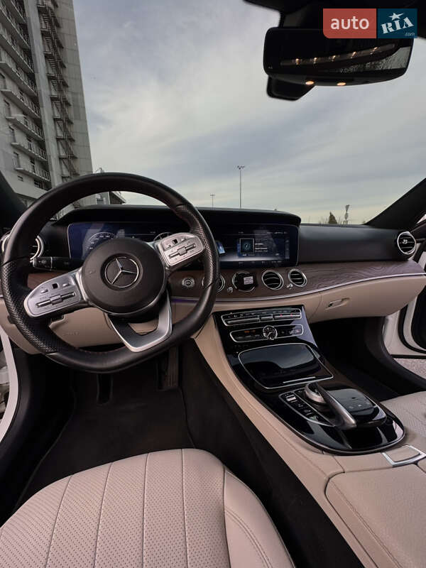 Седан Mercedes-Benz E-Class 2016 в Києві