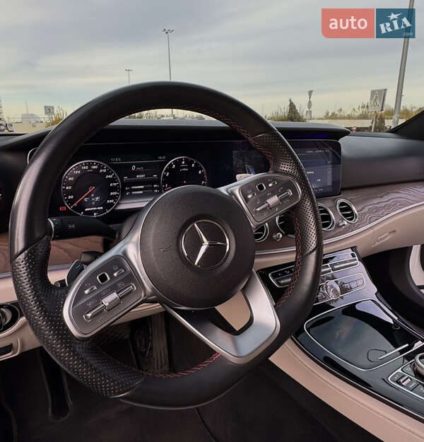 Седан Mercedes-Benz E-Class 2016 в Києві