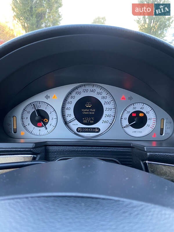 Седан Mercedes-Benz E-Class 2003 в Первомайске