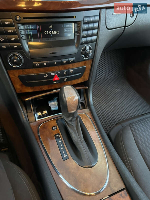 Седан Mercedes-Benz E-Class 2004 в Любомле фото 39 Седан Mercedes-Benz E-Class 2004 в Любомле