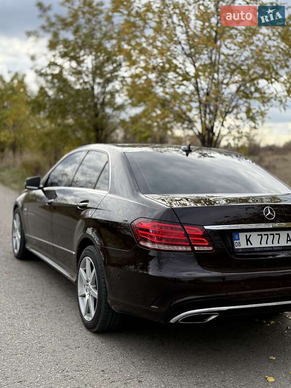 Седан Mercedes-Benz E-Class 2010 в Запорожье