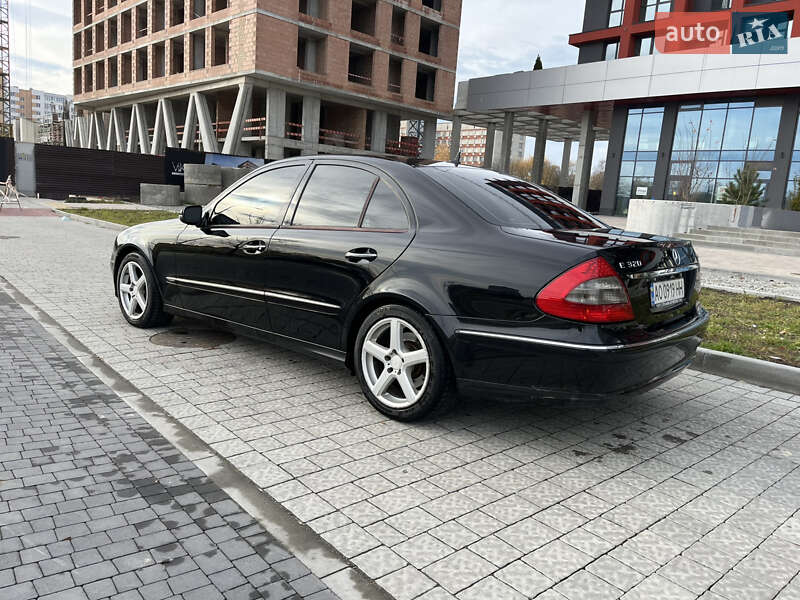 Седан Mercedes-Benz E-Class 2006 в Львові