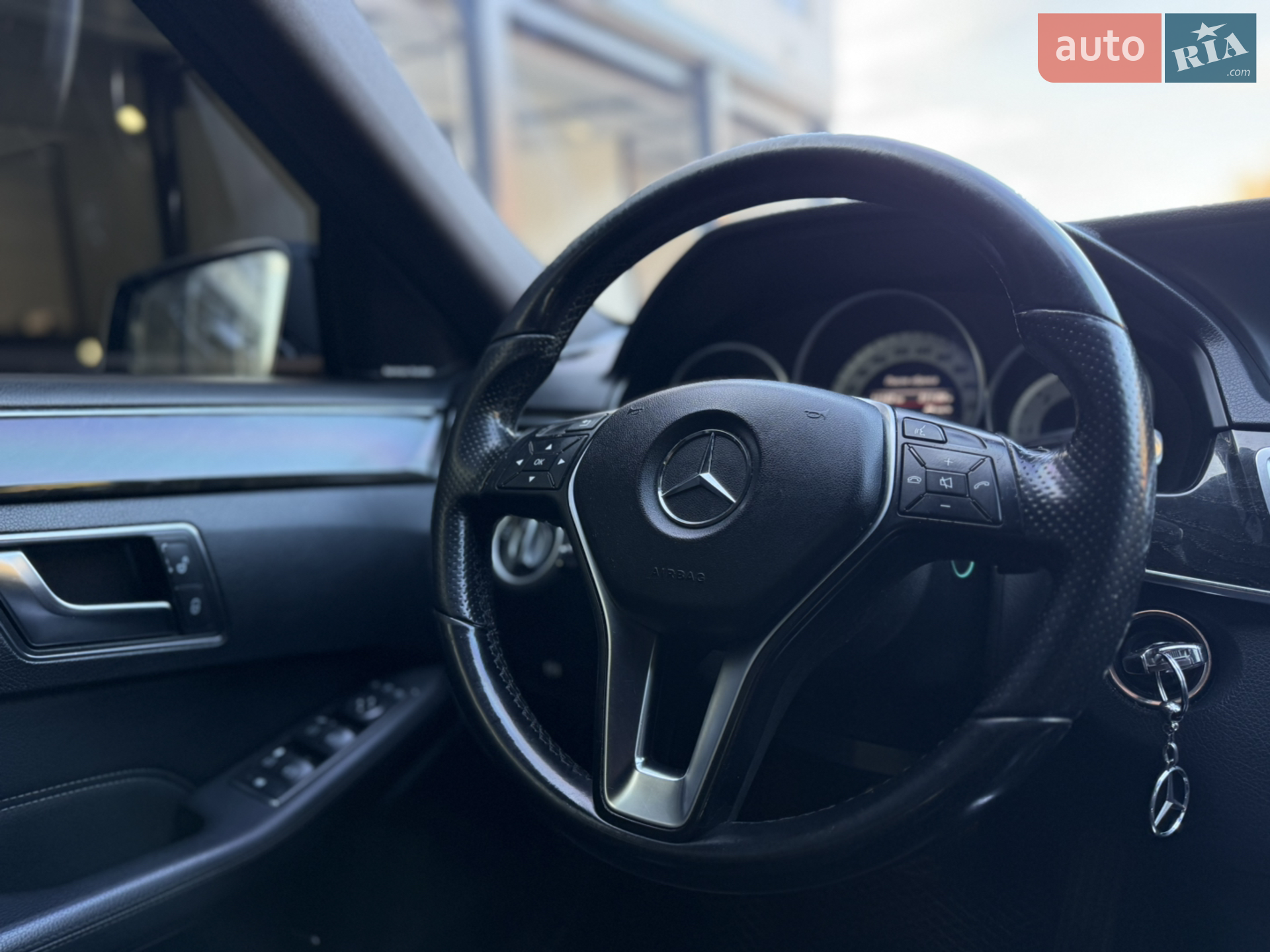 2013 Mercedes-Benz E-klasse - мініатюра 43