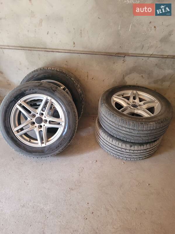 Седан Mercedes-Benz E-Class 2003 в Борщеві