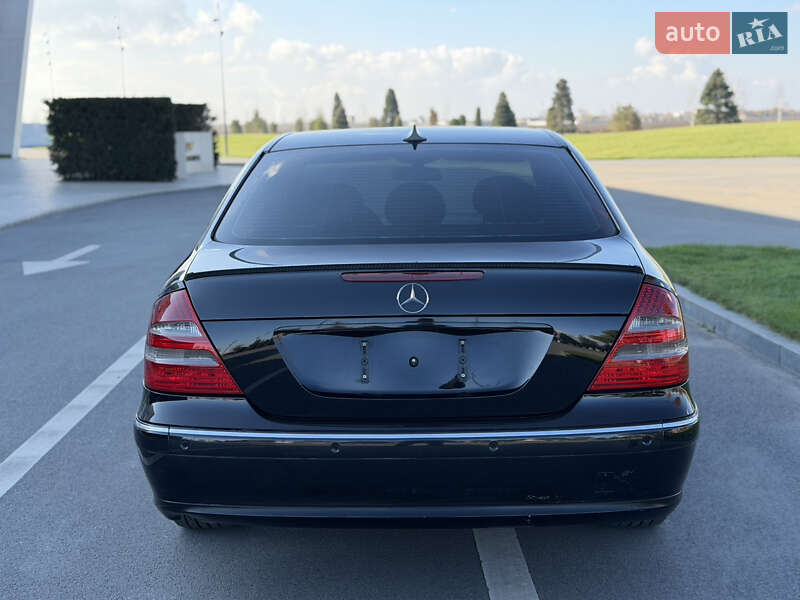 Седан Mercedes-Benz E-Class 2004 в Дніпрі