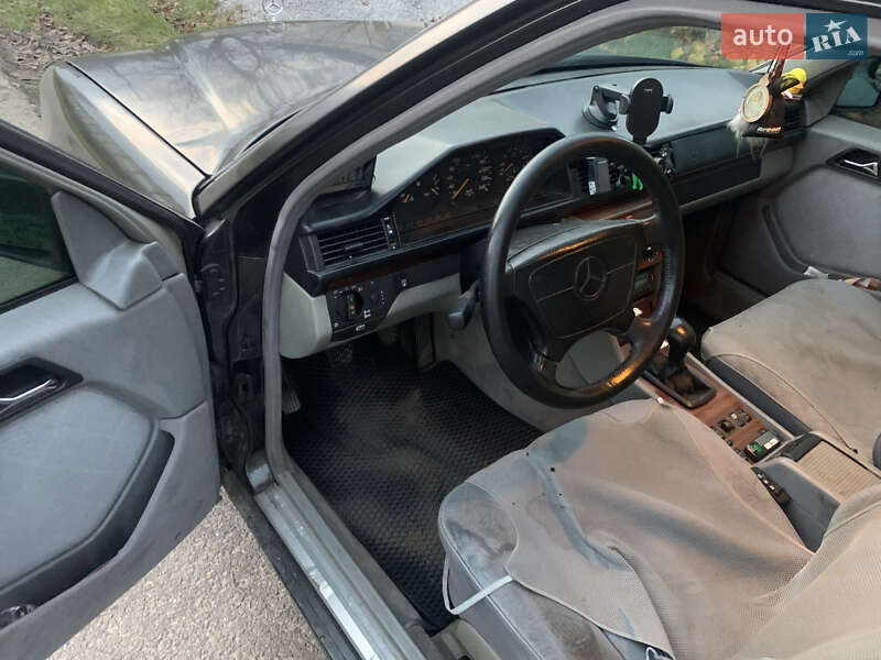 Седан Mercedes-Benz E-Class 1995 в Житомире фото 13 Седан Mercedes-Benz E-Class 1995 в Житомире