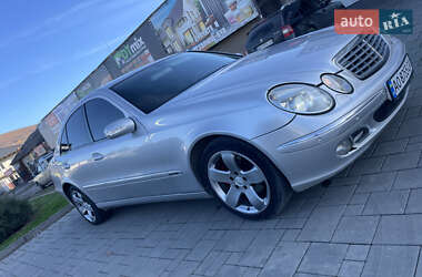 Седан Mercedes-Benz E-Class 2002 в Виноградове