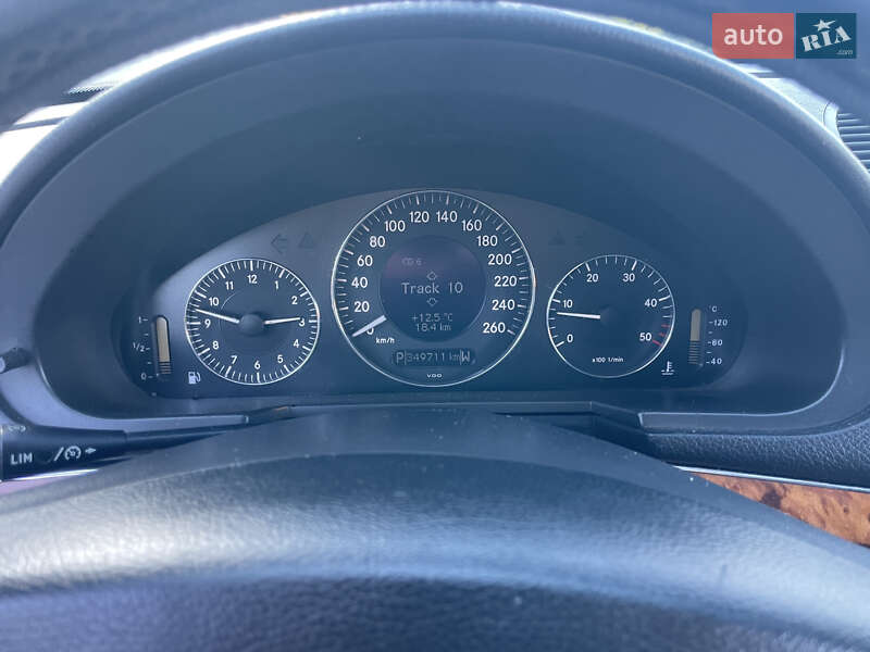 Седан Mercedes-Benz E-Class 2002 в Виноградове фото 18 Седан Mercedes-Benz E-Class 2002 в Виноградове