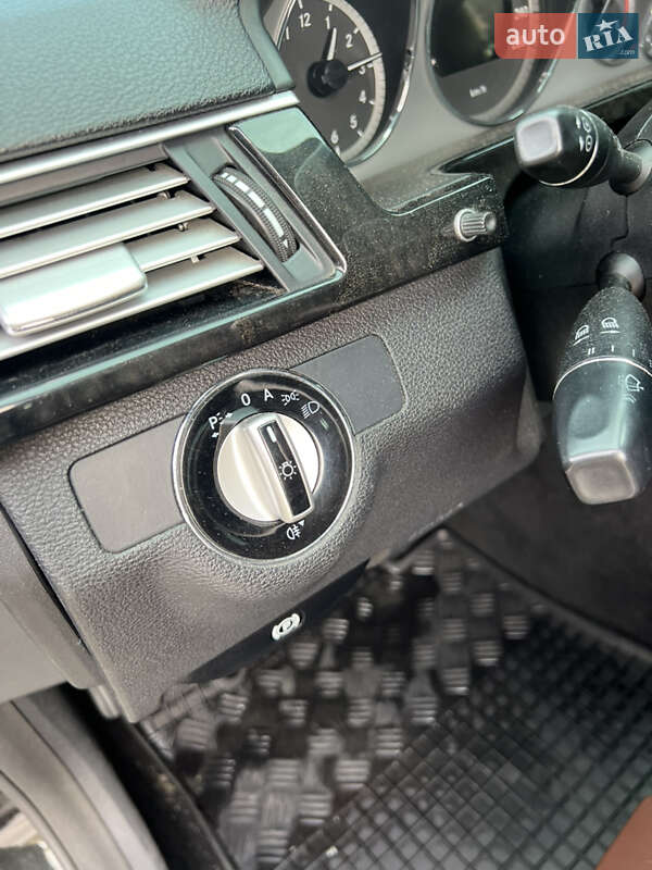 Седан Mercedes-Benz E-Class 2009 в Тячеве