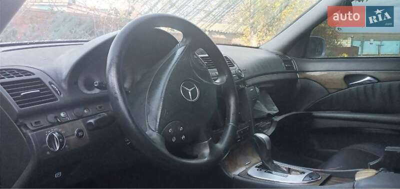 Седан Mercedes-Benz E-Class 2002 в Тульчине