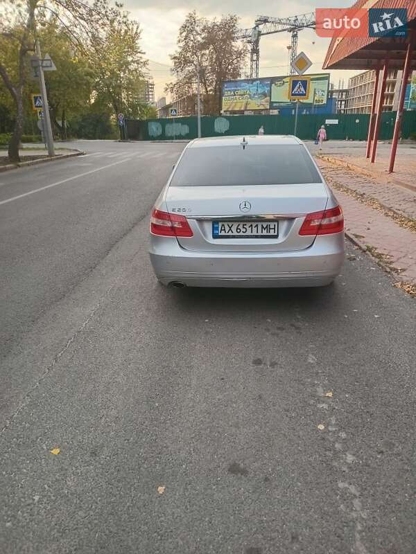 Седан Mercedes-Benz E-Class 2011 в Харькове